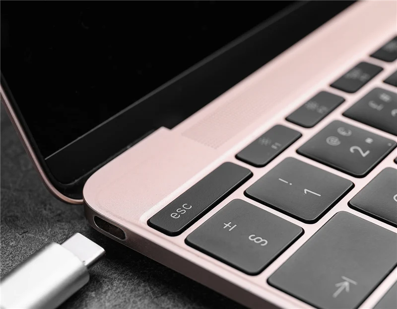 D-Link DUB-2327 6-In-1 USB-C Hub mit HDMI/Kartenleser/USB-C Ladeanschluss Grau