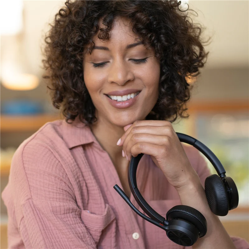 HP Poly Voyager 4320 USB-C Headset +BT700 Dongle +Ladestation Schwarz