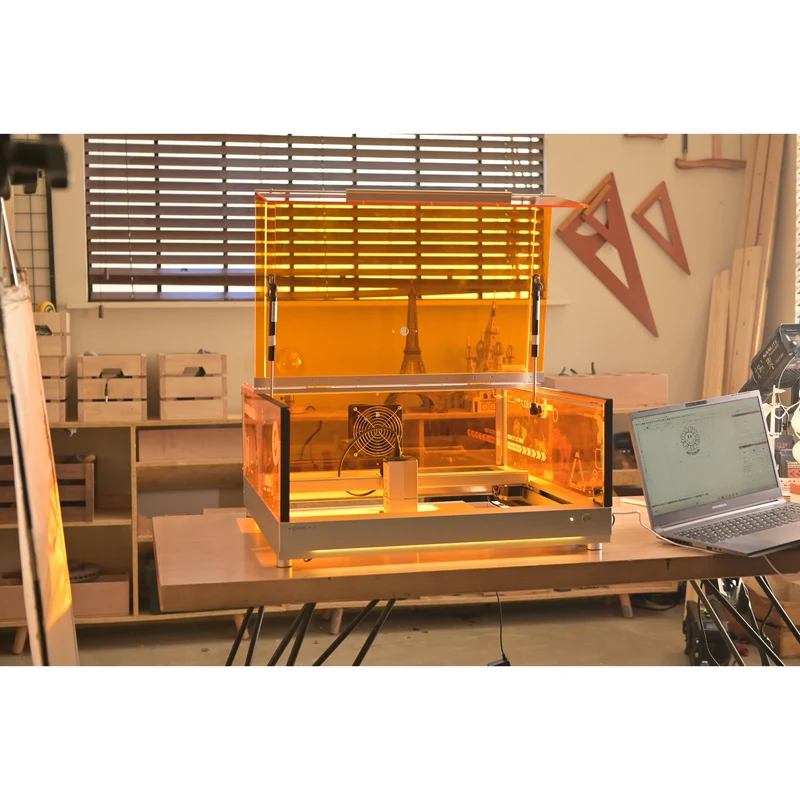 TOOCAA L2 Desktop Laser Gravierer & Schneider