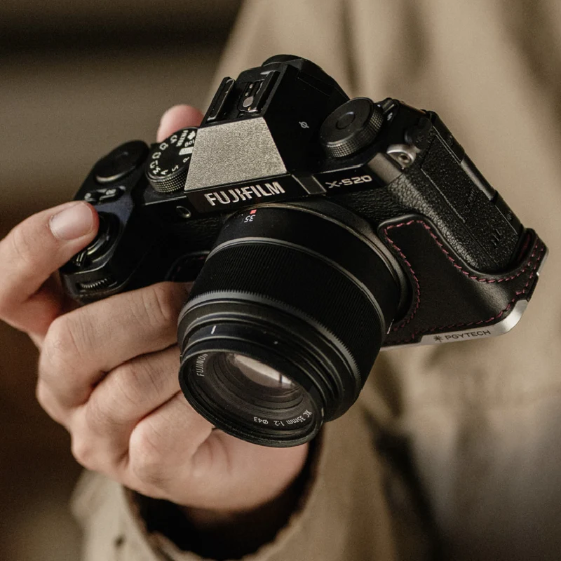 PGYTECH Leather Kamera Schutzhülle für Fujifilm X-S20 – Midnight Black