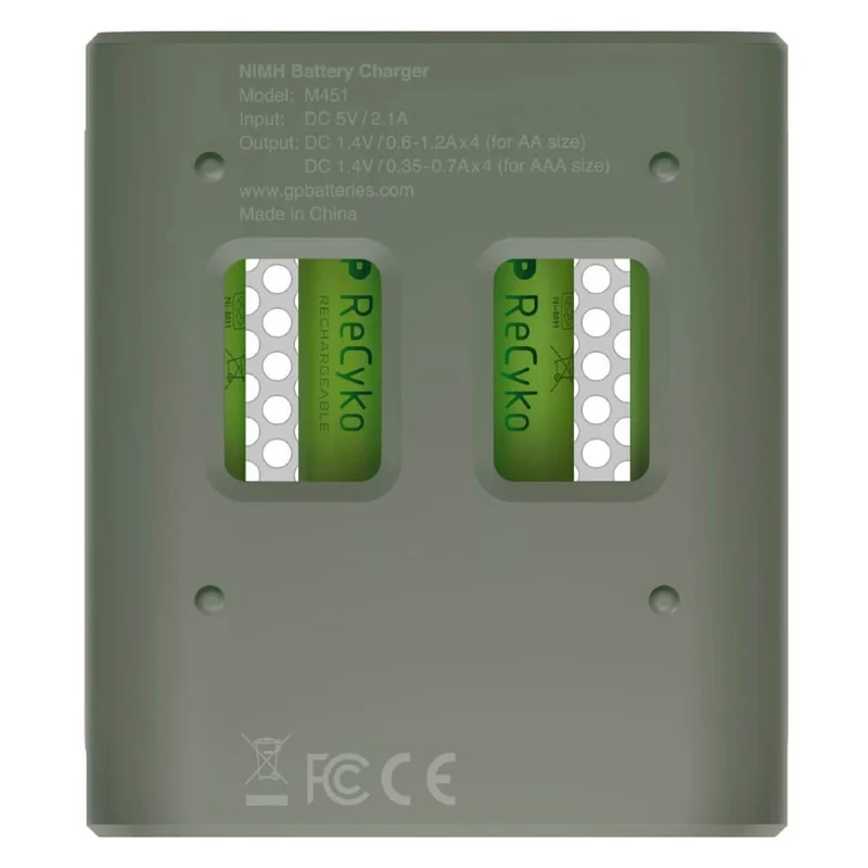 GP M451 USB-Ladegerät + 4x ReCyko AA 960mAh-Akkus
