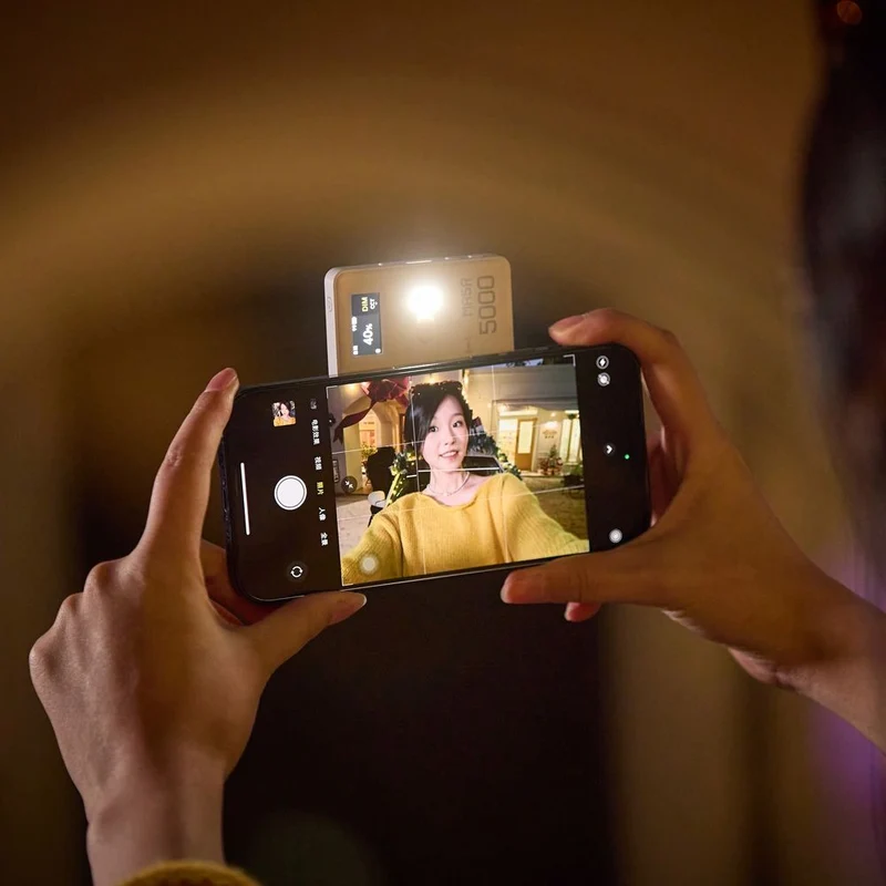 Godox MA5R Mobile Power Bank & RGB LED Licht grün